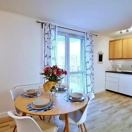 Apartment Apartament W Centrum Kolobrzegu Z Widokiem Na Rzeke Wyspa Solna