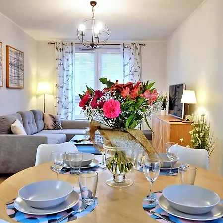 Apartment Apartament W Centrum Kolobrzegu Z Widokiem Na Rzeke Wyspa Solna