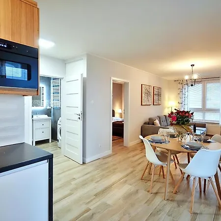 Apartament W Centrum Kolobrzegu Z Widokiem Na Rzeke Wyspa Solna 아파트 *