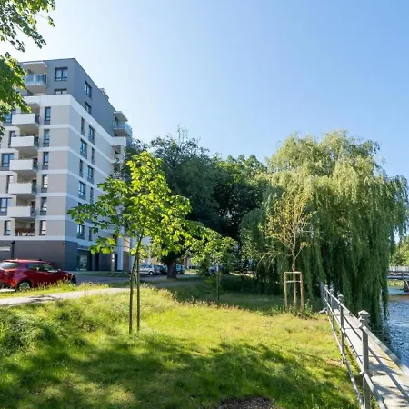 Apartament W Centrum Kolobrzegu Z Widokiem Na Rzeke Wyspa Solna 아파트 *